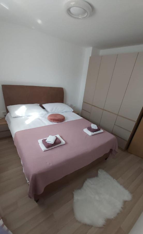 Apartamento Luka Galovac  Exterior foto