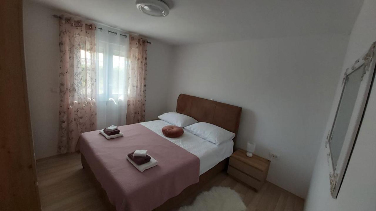 Apartamento Luka Galovac  Exterior foto